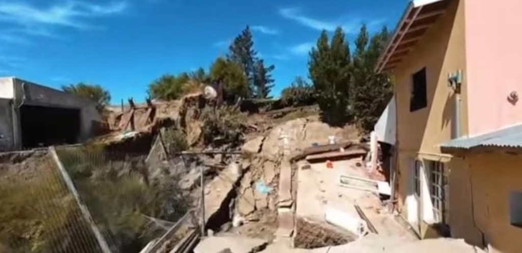 Nueva emergencia geológica en Chubut por el movimiento de tierra en una zona&nbsp;residencial