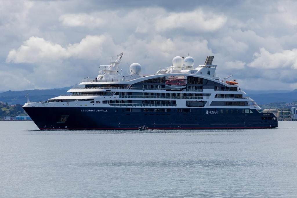Francia investiga brote en crucero: confina a pasajeros para descartar gastroenteritis