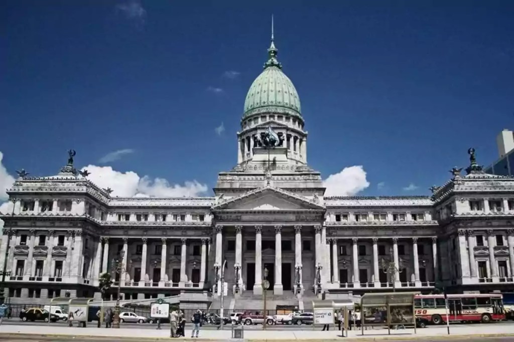 Pliegos sorpresivos generan fricción: apunta de Villarruel a&nbsp;Bullrich