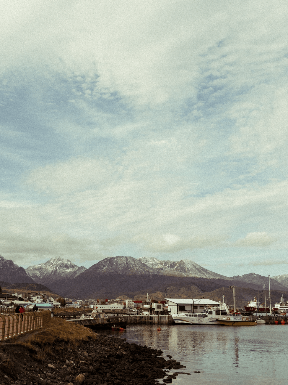Argentina licita construcción de muelle militar en Ushuaia